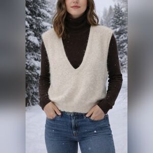 Emilio Rossi Vintage Elegant V-Neck Cream Angoria Blend Sweater Vest